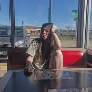 Meet your Posher, Reese